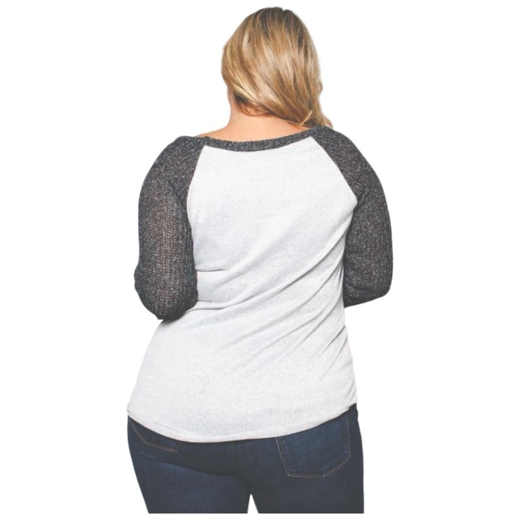 MAI SOLI Two Tone Knit Long Sleeve Scoop Neck Top - Picture 4 of 5